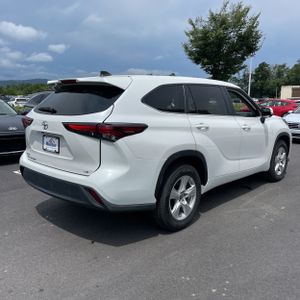 2024 Toyota HIGHLANDER LE 照片 8