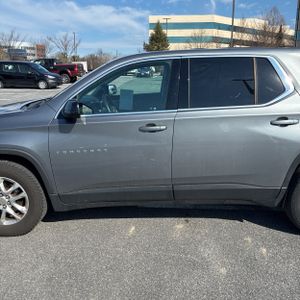 CHEVROLET TRAVERSE LS - 4