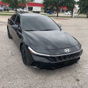 HYUNDAI ELANTRA SE - 10