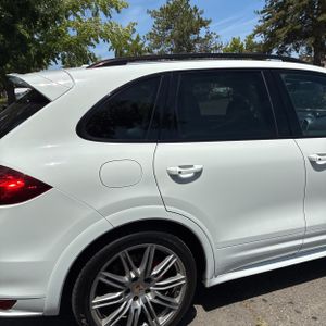 PORSCHE CAYENNE GTS - 8