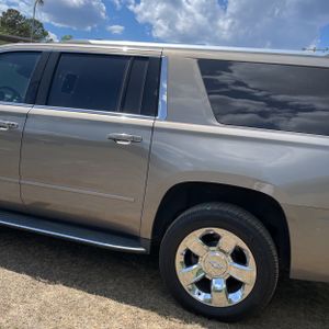 CHEVROLET SUBURBAN PREMIER - 6