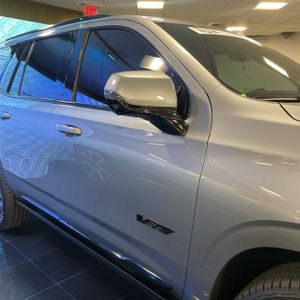 CADILLAC ESCALADE-V BASE - 8