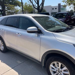 2019 KIA SORENTO L — фото 9