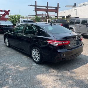 2020 Toyota CAMRY LE photo 5