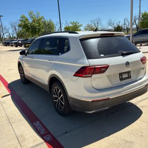 VOLKSWAGEN TIGUAN SE - 5