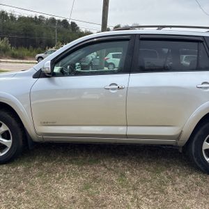 Toyota RAV4 Limited - 4