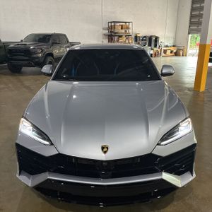2025 Lamborghini URUS SE — миниатюра 15
