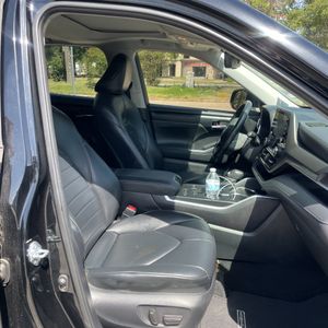 صورة مصغرة 33 لـ 2022 Toyota HIGHLANDER XLE