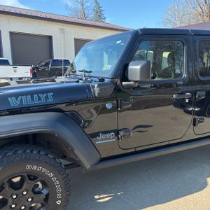JEEP WRANGLER WILLYS 4XE - 2