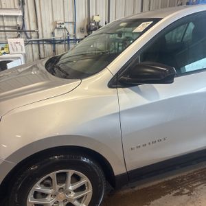 CHEVROLET EQUINOX LS - 2
