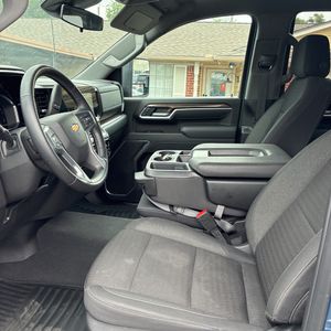 2025 Chevrolet SILVERADO 2500HD LT 缩略图 30