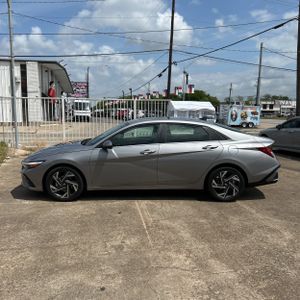 HYUNDAI ELANTRA SEL CONVENIENCE - 3