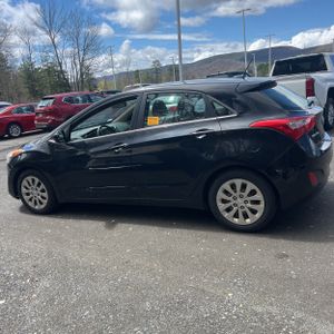 HYUNDAI ELANTRA GT BASE - 3