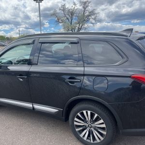 MITSUBISHI OUTLANDER SE - 6