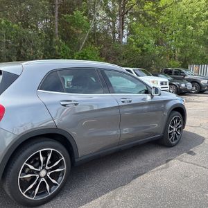 Mercedes-Benz GLA 250 - 8