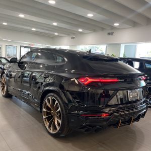 2024 Lamborghini URUS S 照片 3