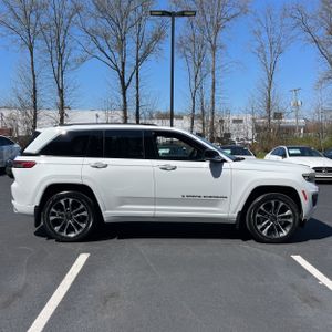JEEP GRAND CHEROKEE OVERLAND - 10