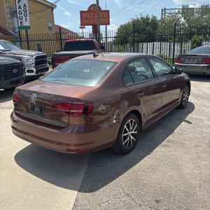 صورة 8 لـ 2016 Volkswagen JETTA 1.4T SE