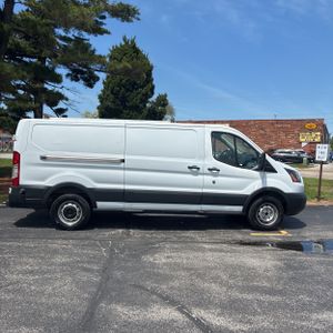 FORD TRANSIT 150 - 10