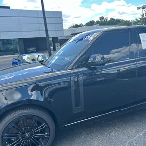 2025 LAND Rover RANGE ROVER P530 SE photo 2
