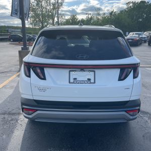 HYUNDAI TUCSON LIMITED - 7