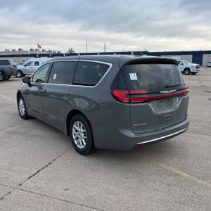 CHRYSLER PACIFICA SELECT - 5