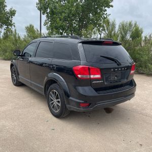 DODGE JOURNEY - 4