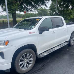 2023 Chevrolet SILVERADO 1500 RST 照片 2
