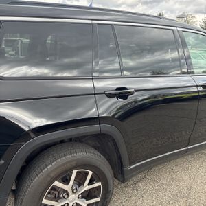 JEEP GRAND CHEROKEE L LIMITED - 9