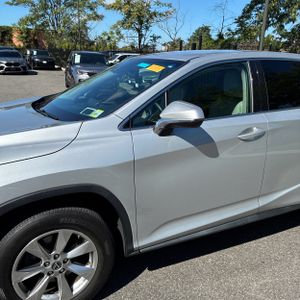 صورة 2 لـ 2019 Lexus RX 350 BASE