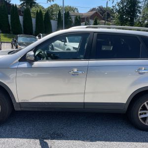 2014 KIA SORENTO LX photo 4