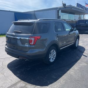 FORD EXPLORER XLT - 8