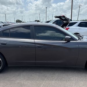 2017 Dodge CHARGER SE — миниатюра 11