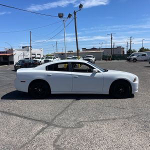 DODGE CHARGER SE - 10