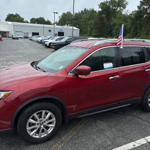 2018 Nissan ROGUE SV — фото 2