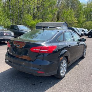 FORD FOCUS SE - 8