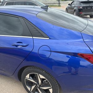 HYUNDAI ELANTRA HYBRID LIMITED - 5