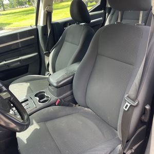 صورة مصغرة 31 لـ 2010 Dodge CHARGER SXT