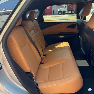 صورة مصغرة 33 لـ 2023 Lexus RX 350 PREMIUM