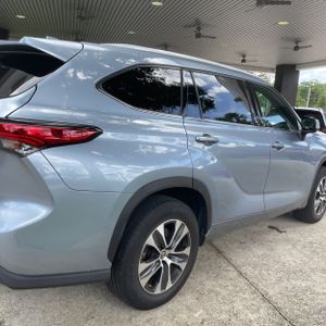 2022 Toyota HIGHLANDER XLE photo 8