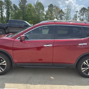 NISSAN ROGUE SV - 4