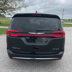 CHRYSLER PACIFICA HYBRID SELECT - 7