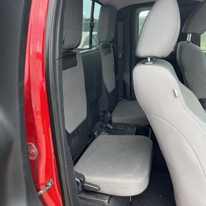 صورة مصغرة 35 لـ 2016 Toyota TACOMA SR