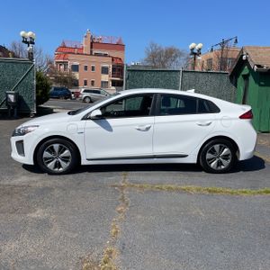 HYUNDAI IONIQ PLUG-IN HYBRID BASE - 3