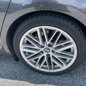 2020 Genesis G70 2.0T thumbnail 18
