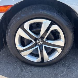 صورة مصغرة 17 لـ 2018 Honda CIVIC LX