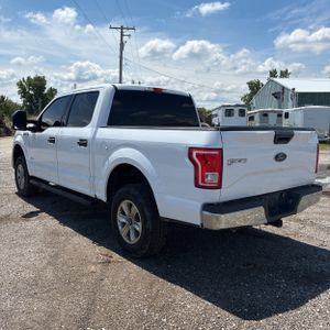 2017 FORD F-150 XLT photo 5