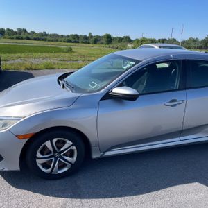 2016 Honda CIVIC LX — фото 2