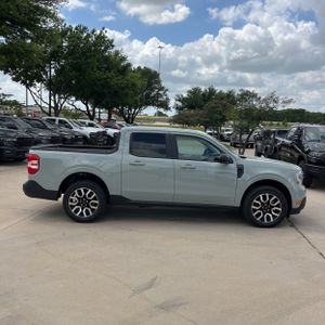 FORD MAVERICK LARIAT - 10