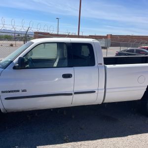 DODGE RAM 2500 ST - 4